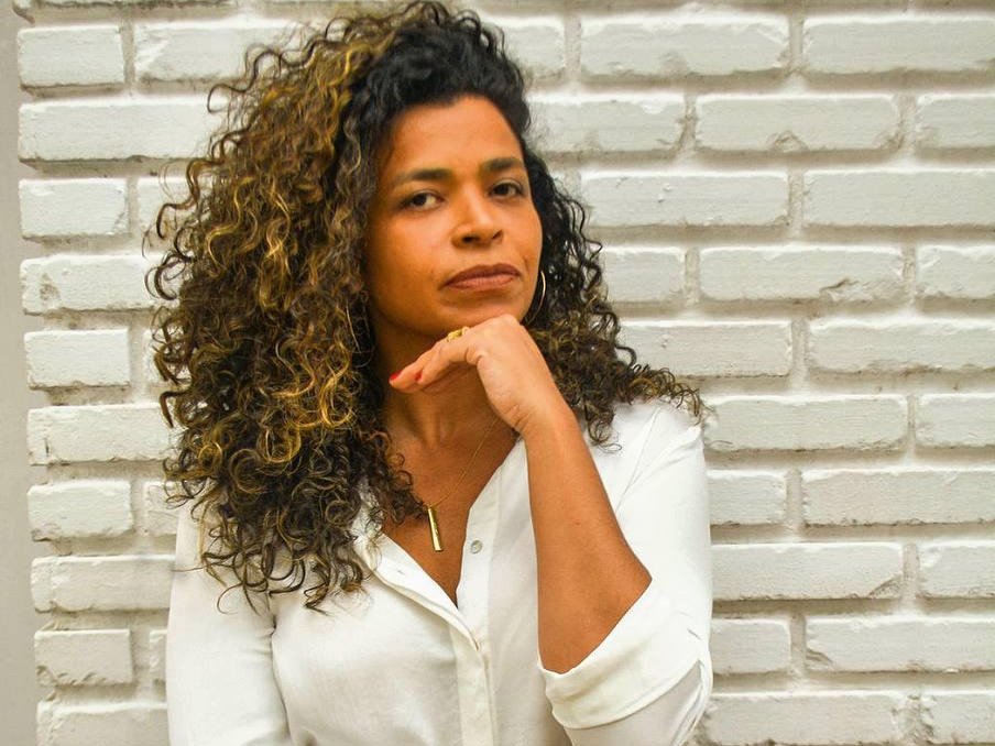 Equipe corporativa discutindo bem-estar